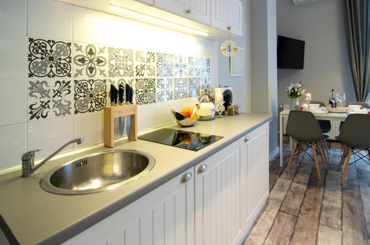 מידזיזדרויה Holiday Home Baltic Z Antresola I Balkonem Przy Plazy מראה חיצוני תמונה