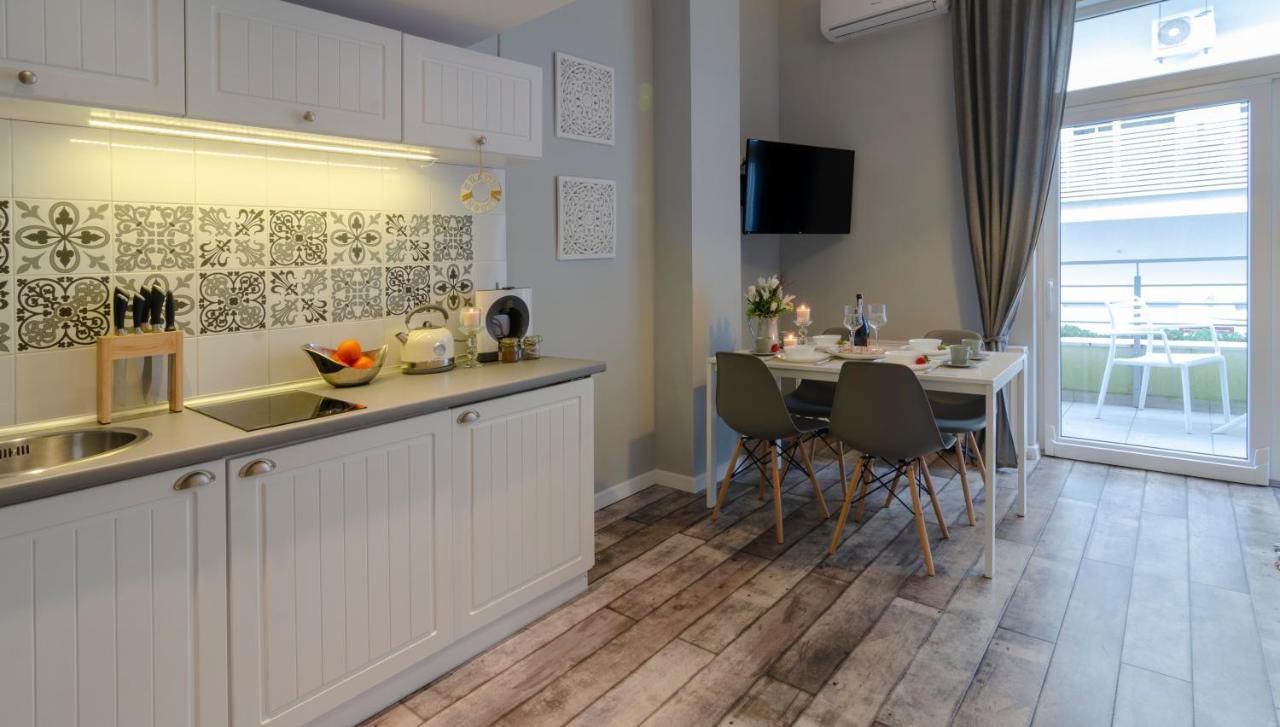 מידזיזדרויה Holiday Home Baltic Z Antresola I Balkonem Przy Plazy מראה חיצוני תמונה