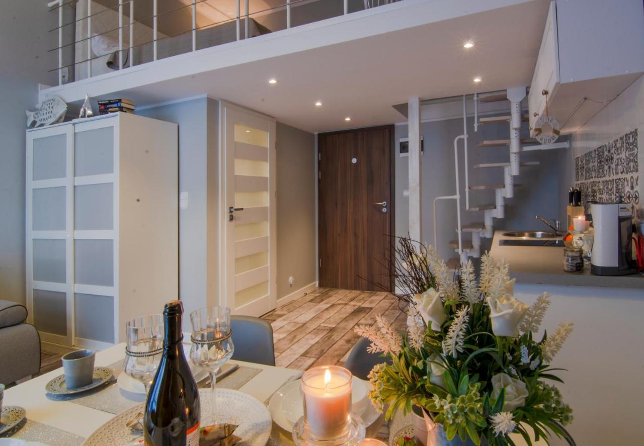 מידזיזדרויה Holiday Home Baltic Z Antresola I Balkonem Przy Plazy מראה חיצוני תמונה