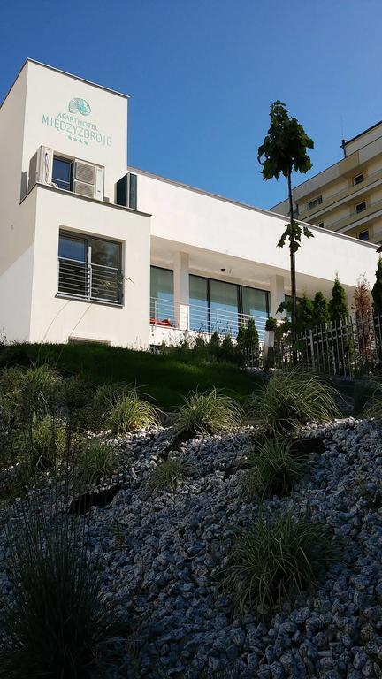 מידזיזדרויה Holiday Home Baltic Z Antresola I Balkonem Przy Plazy מראה חיצוני תמונה
